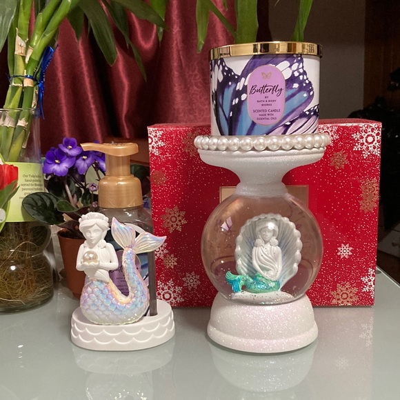 Bath & Body Works | Accents | Bath And Body Works Mermaid Hand Soap ...